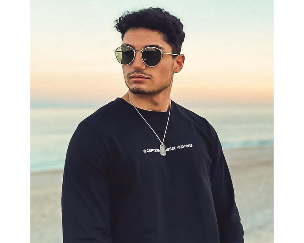 Small Vintage SGT059