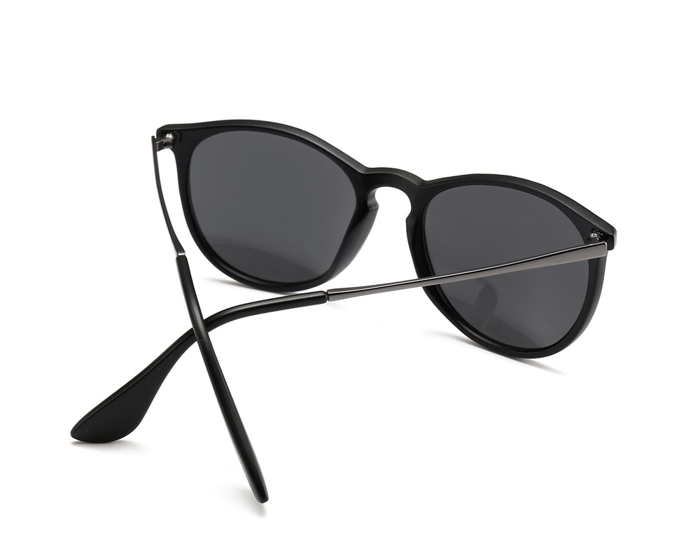 SUNGAIT Vintage Round Sunglasses for Women Classic Retro Designer Style ...